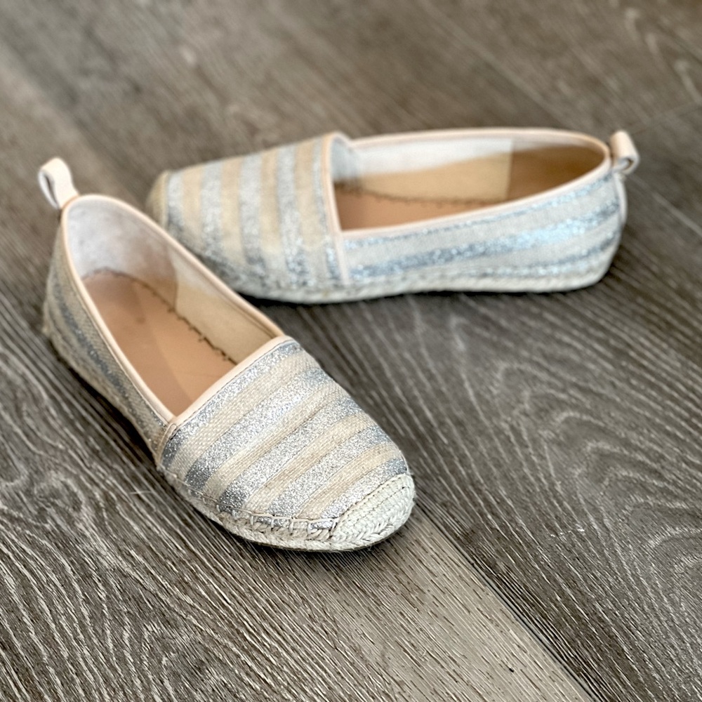 KATE SPADE Lilliad silver striped canvas slip on loafer in Nappa Sand, w box, 6M